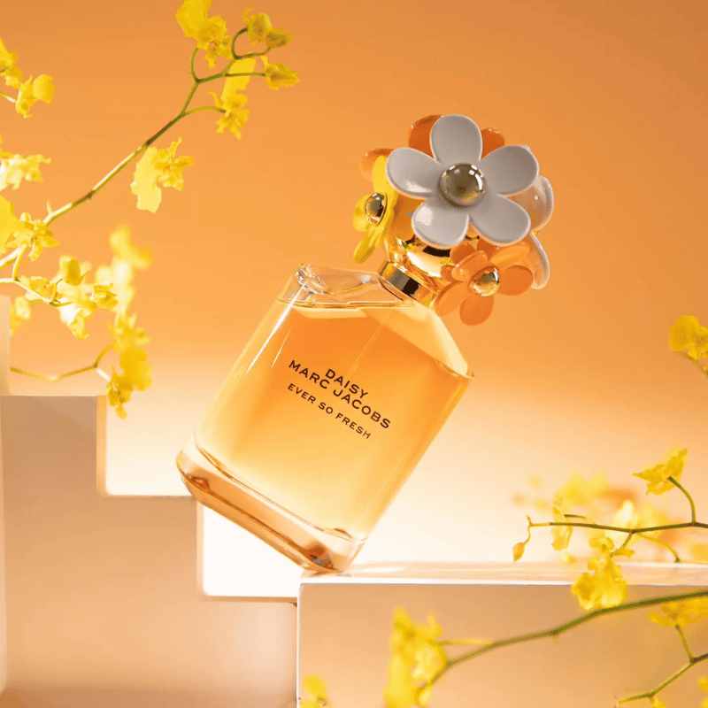 Marc Jacobs Daisy Ever So Fresh EDP được thiết kế để mang đến cho phái đẹp một mùi hương trẻ trung và sống động, phù hợp với những cô nàng yêu thích sự tự do và tự tin